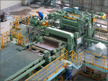 宝钢不锈带钢工程新里程碑 平整机牌坊精准安装就位，助力高端不锈钢生产